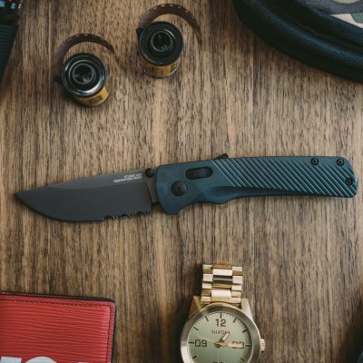 SOG Flash AT Serrated - Urban Grey