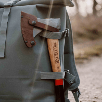 Adler Yxa Scout Röd