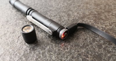 Manker Ficklampa PL11 120LM - Svart