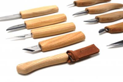BeaverCraft S68 Täljkit med 28 knivar och Ställ