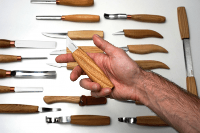 BeaverCraft S68 Täljkit med 28 knivar och Ställ
